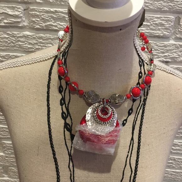 Zevar by Treska Round Necklace Red Silver - Picture 3 of 11